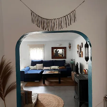 Blue House Nature And Calm דירה טריפה